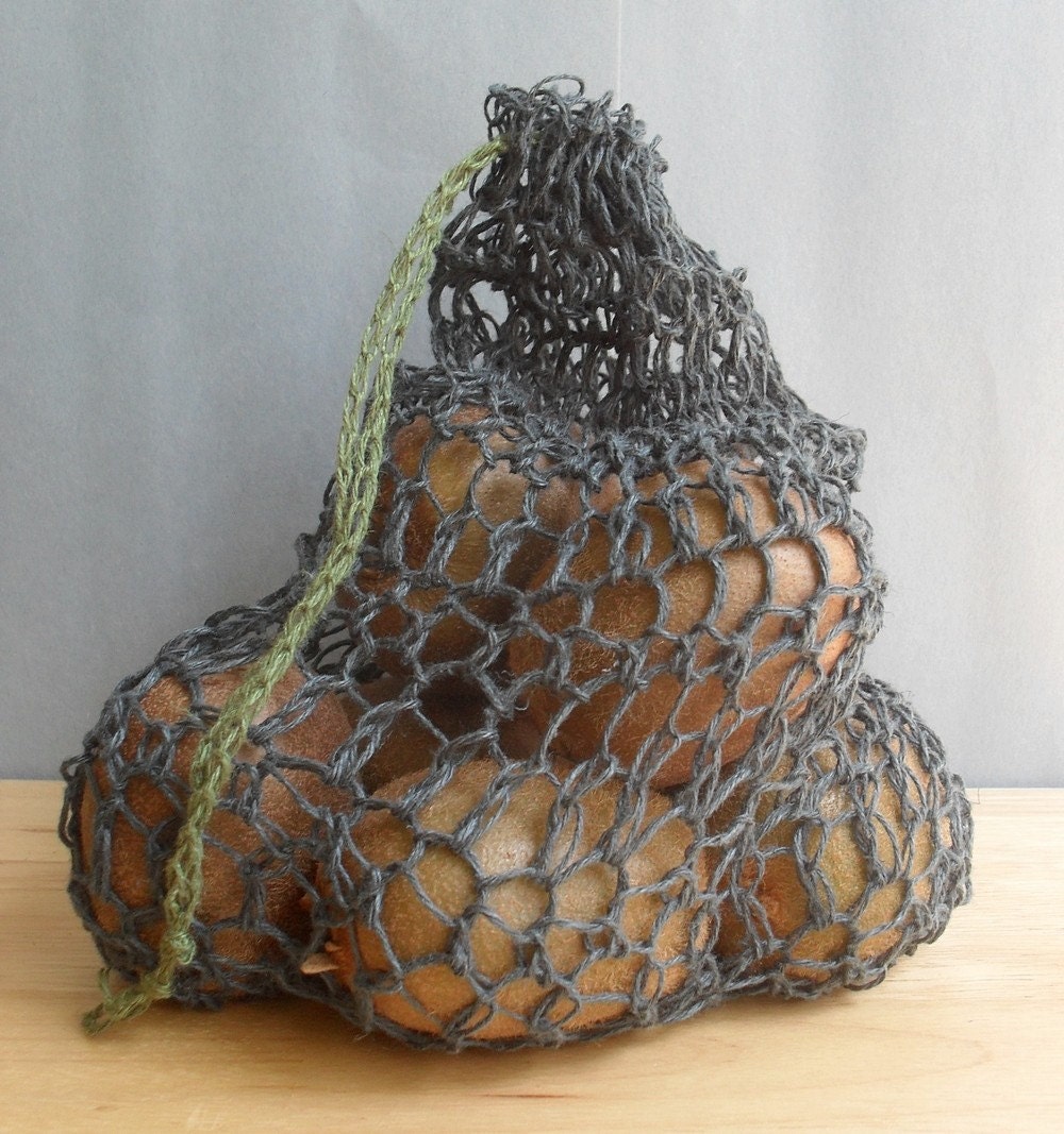 Small Hemp Drawstring Produce Sac Hand Crocheted Set of 3