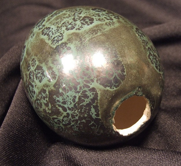 HARLEQUIN CERAMIC EGG for gothic decor victorian cabinet of curiosities. Stunning malachite/green jasper metallic finish