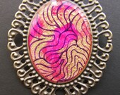 AMBROSIA Cameo Pin 30 x 40 mm Gold Magenta Purple