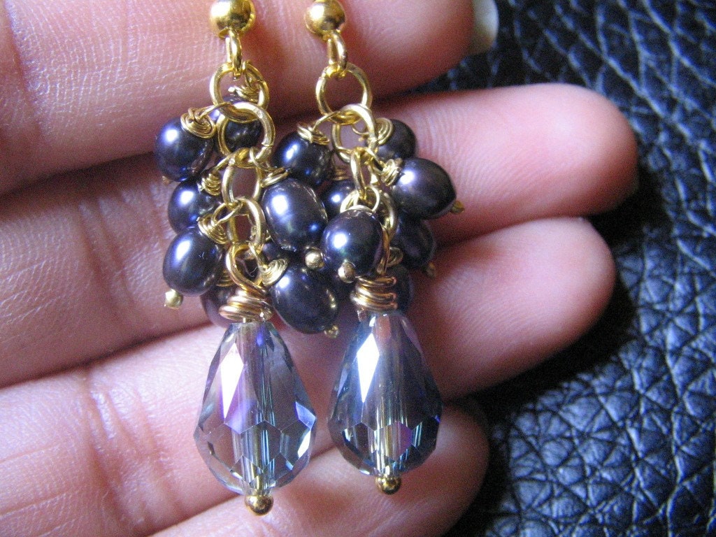 Peacock pearls and mystic quartz earrings - Pride