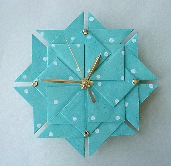 Origami kağıt duvar saatleri                     Tasarım : Giftedpapers 