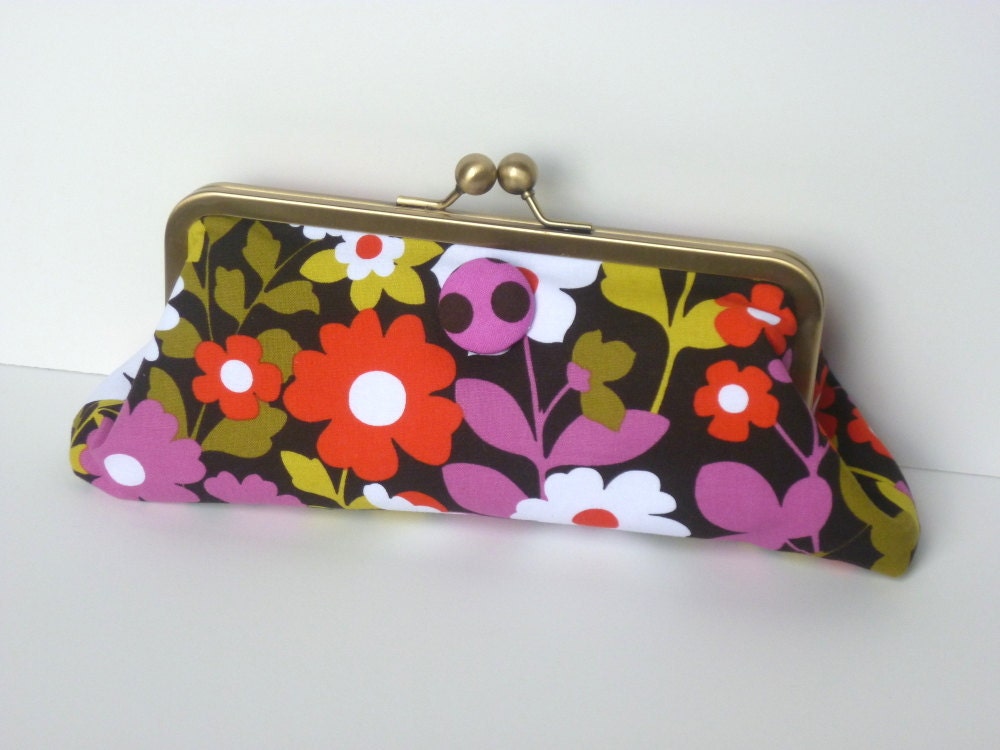 Clutch with Metal Frame in Mod Blossoms