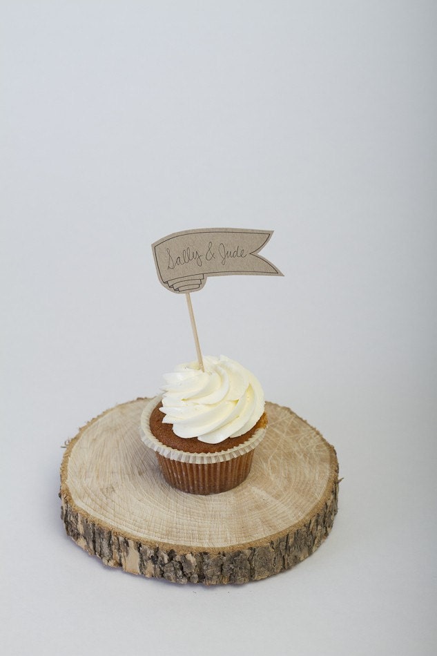 DIY Printable Cupcake/Table/Place card Flags - writable scroll flag design