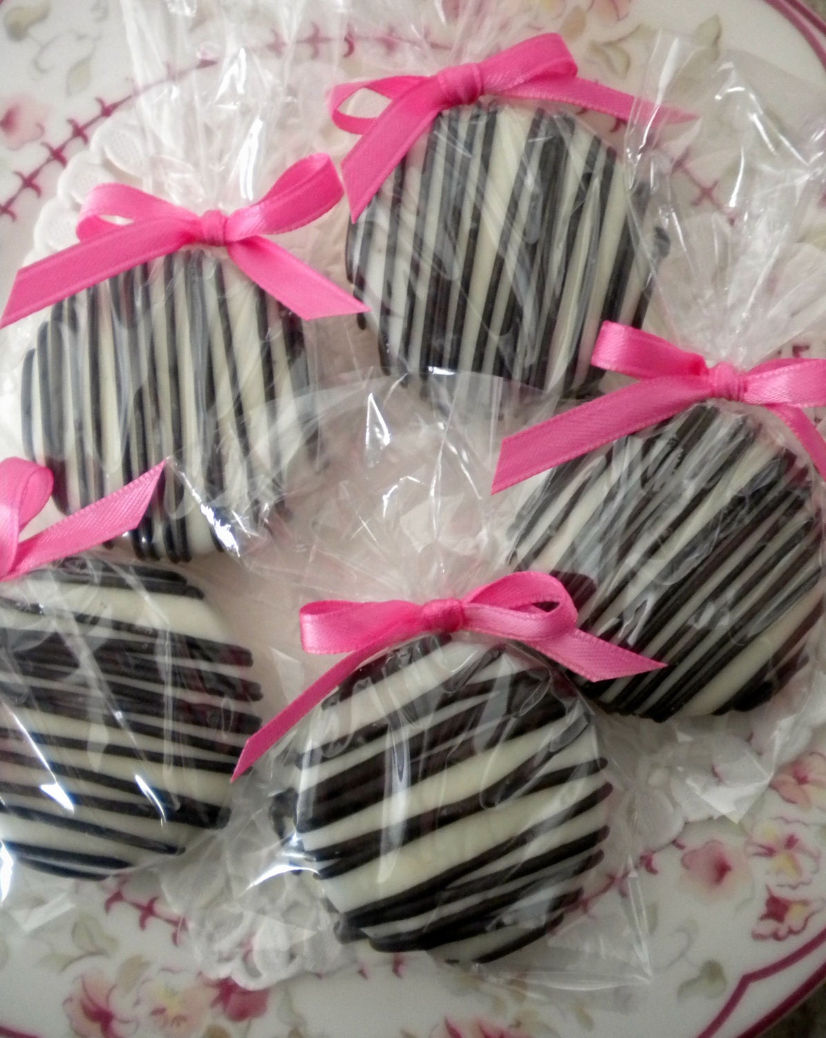 Pink Zebra Minnie Mouse Chocolate Covered Oreo Cookies Pink And Black Edible Party Favors Sweet 16 Baby Shower Wedding Favors Bridal Shower