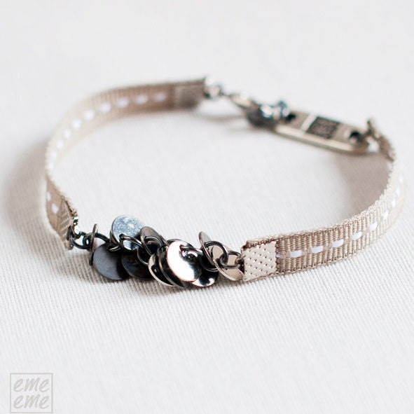 Grey Friendship Bracelet - Antique silver-plated brass charms and grey ribbon - chain - bangle - charm bracelet - Modern