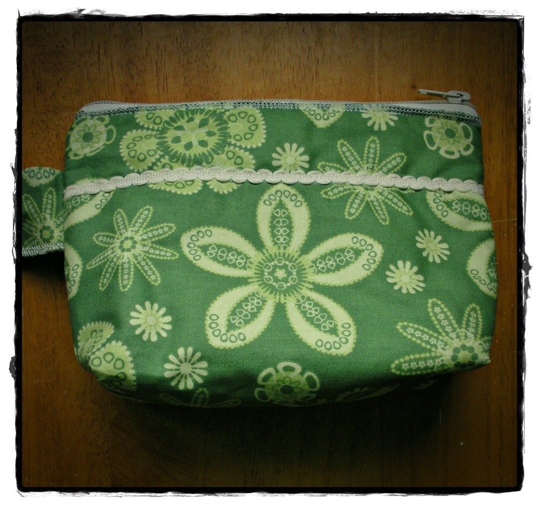 Green Flower and Ric Rac Wristlet Comsetic Bag