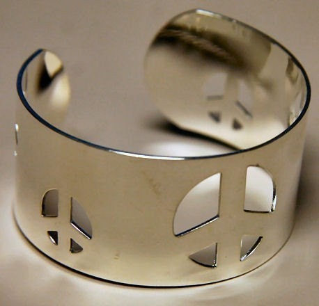 1969 Woodstock Metal PEACE Cut-Out Bracelet WOW