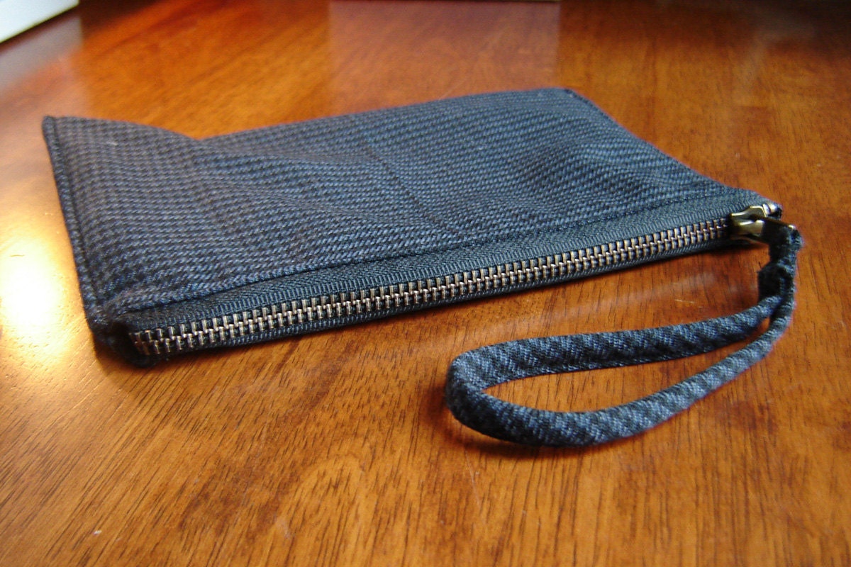 Repurposed Zip Clutch / Wristlet - Navy Houndstooth