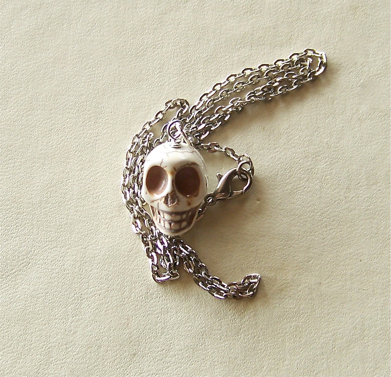skull necklace, pendant, Day of the Dead