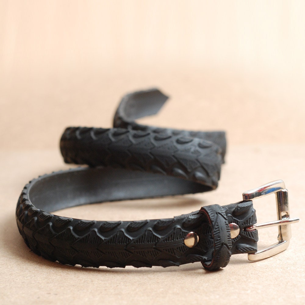 Arrows - recycled bike tire belt