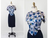 50s 60s dress / blue floral dress / Blue and Green Roses Wiggle Dress with Origami Bow