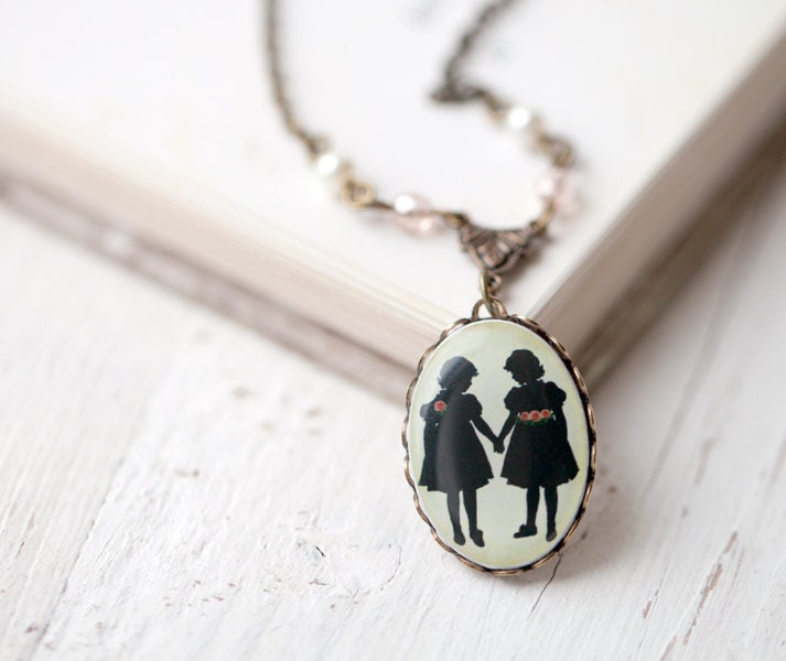 Girls Silhouette necklace - Free shipping Worldwide (N003)