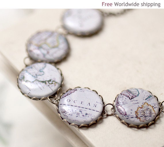 World Map necklace - Traveler's jewelry (BN014)