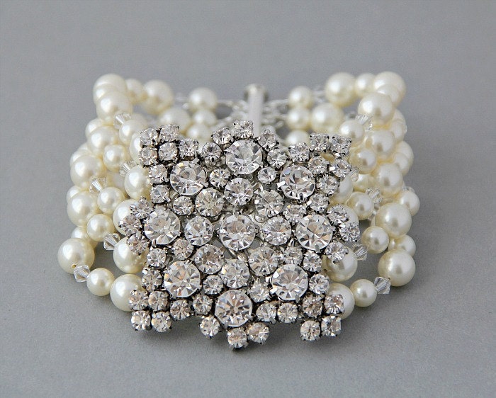 Bridal bracelet. Vintage style bridal crystal pearl wedding cuff brooch bracelet, wedding jewelry , pearl vintage bracelet- Style 352