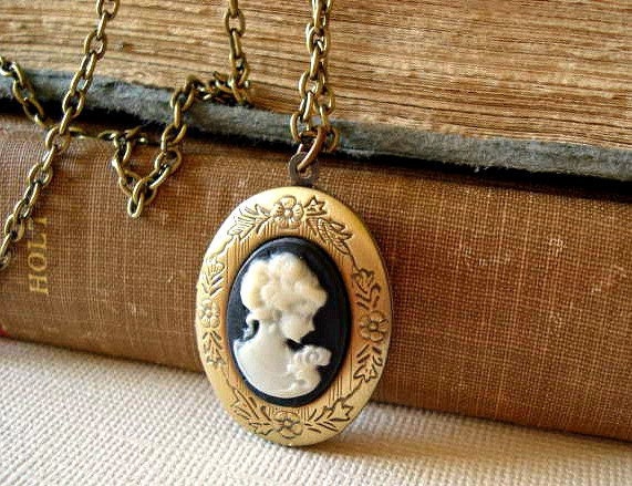 Lady Cameo Locket Necklace Jewelry Black White Cameo Old Fashion Locket Brass Etched Locket Victorian Lady