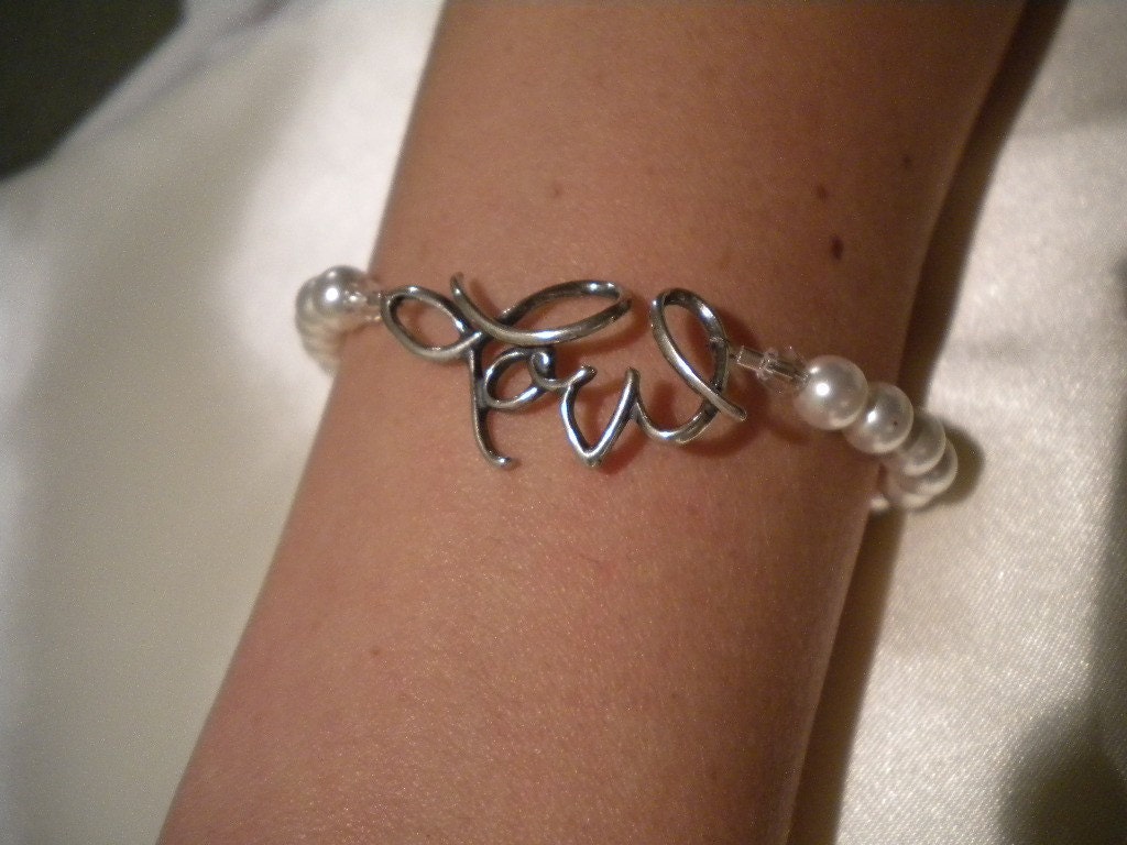 Grad Gift Weddings Accessories Bridal Pearl Bracelet silver bracelet, Love bracelet, bridesmaid gift
