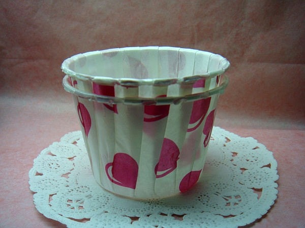 Cute Pink Hearts 1 1/2-inch cupcake cups (set of 25)