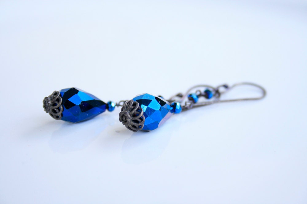 Blue Crystal Crystal Dangle Earrings