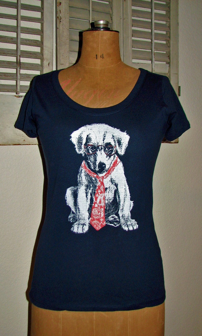 dog shirt - vintage design SPECTACLE PUP - navy blue women's scoop neck t-shirt