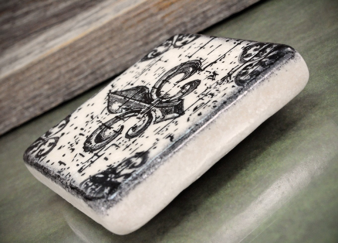Fleur De Lis Blackened Grunge Design 2 inch Stone Tile Magnet