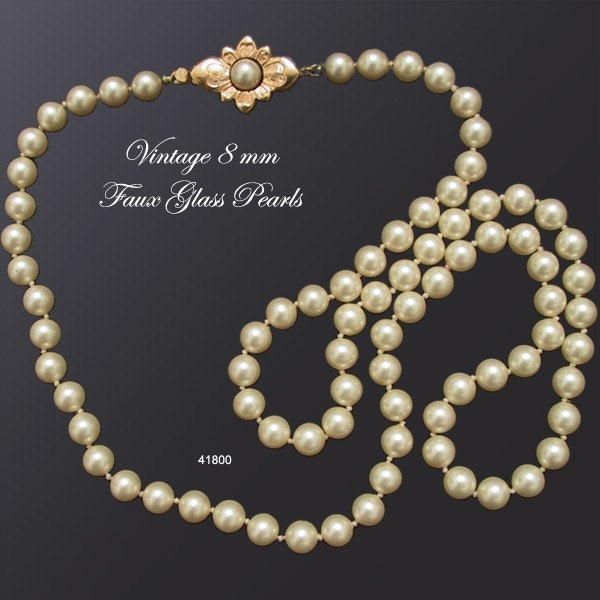 Vintage Glass Pearl Necklace 8 mm 1950s