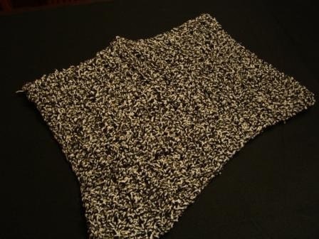 Chic Black\/White\/Gold Poncho