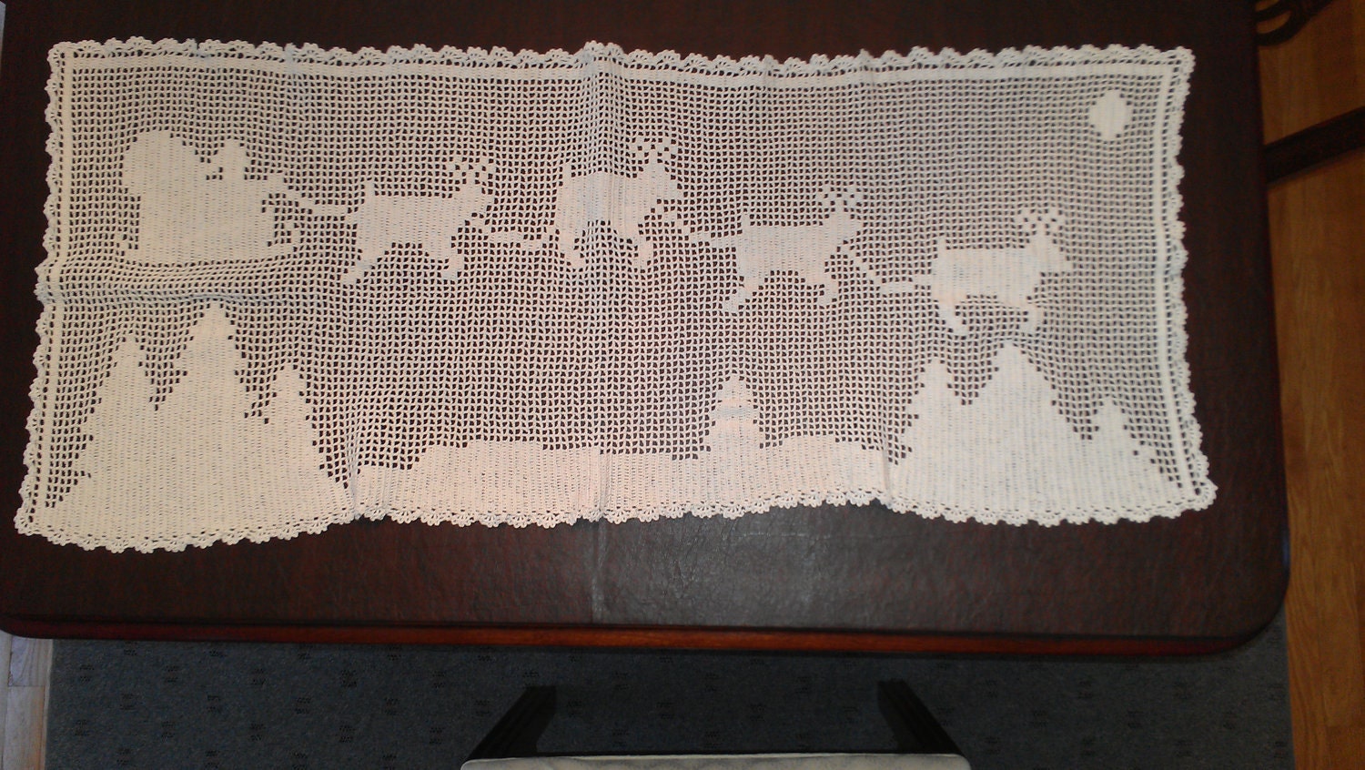 Crocheted Santa Sleigh thead runner