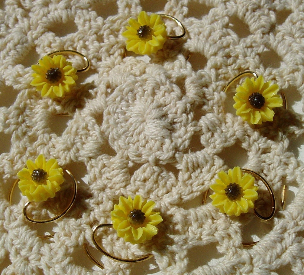 Summer Wedding Yellow Daisy Hair Swirls