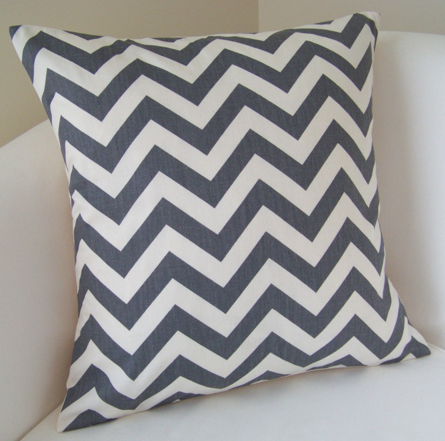 Decorative Pillow Cover 18x18 Inch Gray Chevron Zig Zag Cushion Throw Accent Pillow Grey