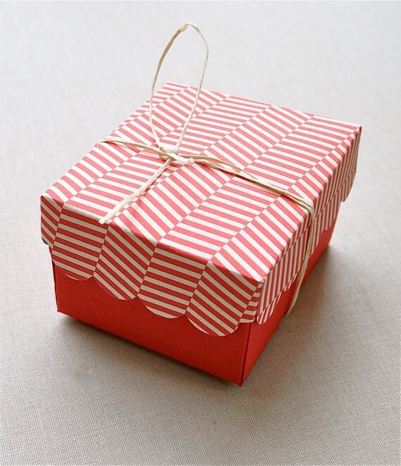 Holiday red and candy cane patterned handmade favor box. Set of 6. Favor boxes, party decoration, cherry red, candy cane.