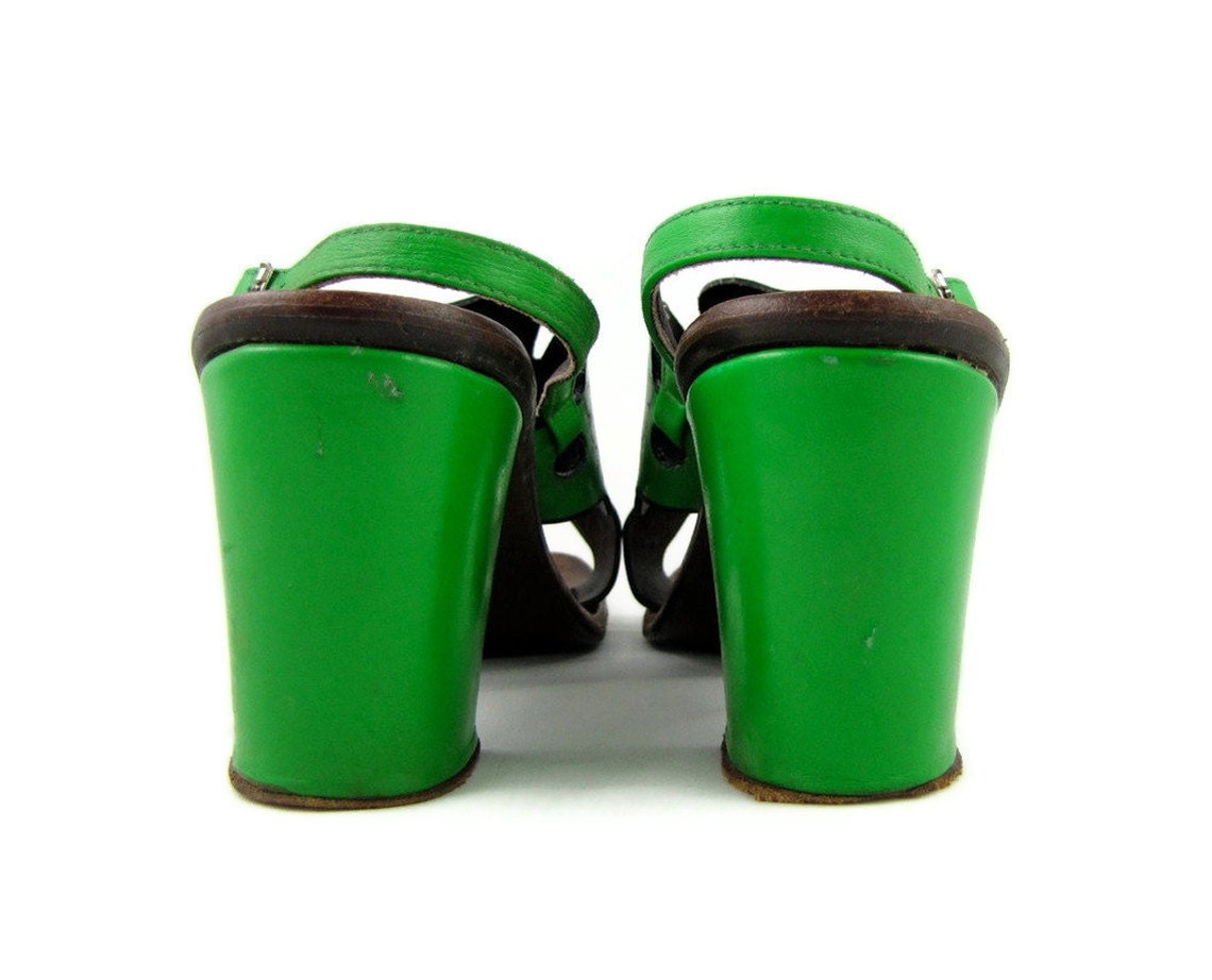 RESERVED - Firebird Feet - Vintage 1970s Green Leather Bird Sandals Made in Italy by Golo, Size 5.5 - 6