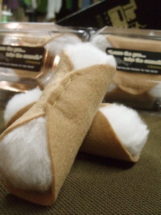 Cannoli 2pc cat nip toy - a nip-filled whack to the head