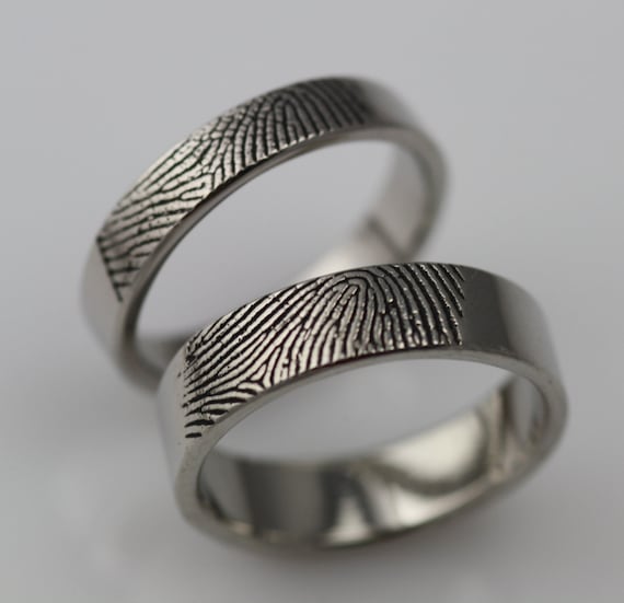 Custom set of two solo fingerprint rings