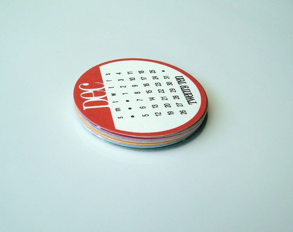 2011 Colorful Full Calendar Circles - 1.5in
