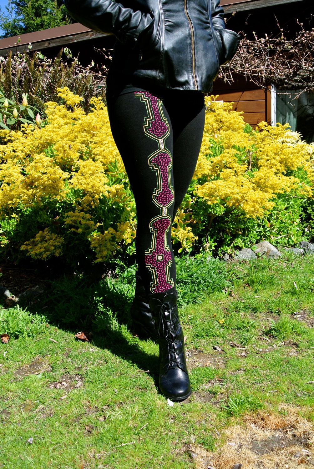 Embroidered Leggings