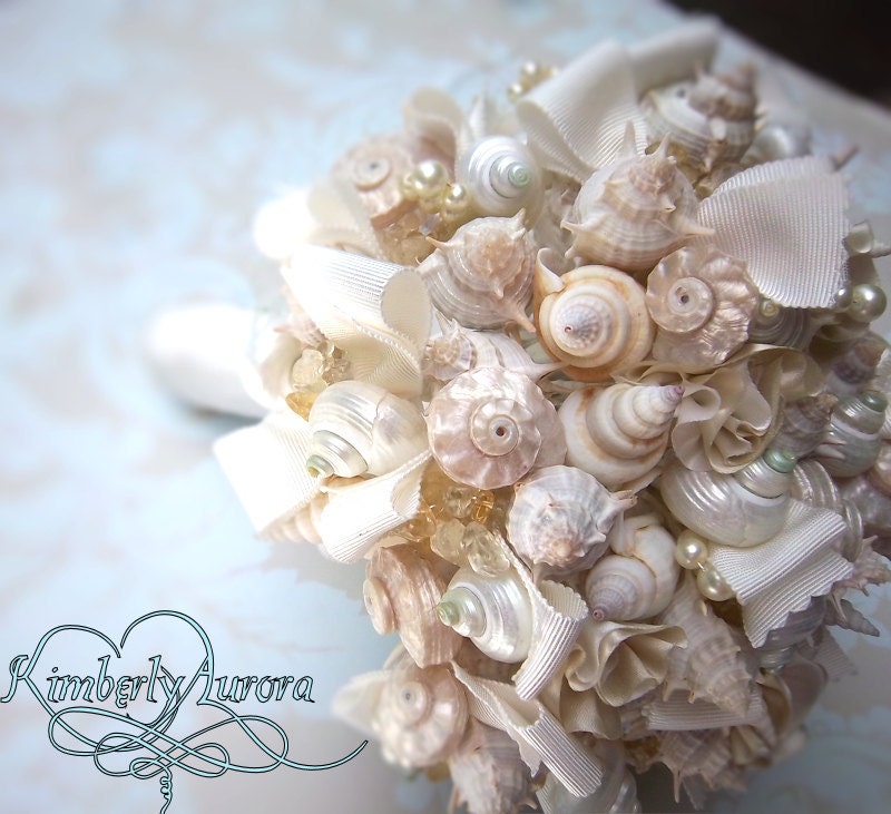 Made to Order Custom Details Bouquet of Shells and Silk Flowers (Esporito Ivory Style). FULL PAYMENT