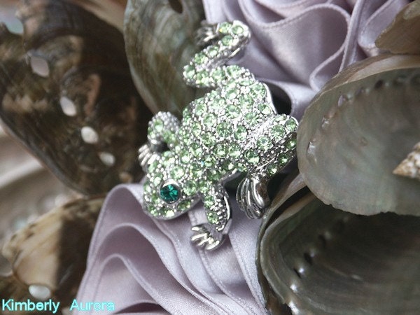 Funky Frogger Seashell and Satin Bouquet - PRICE REDUCED