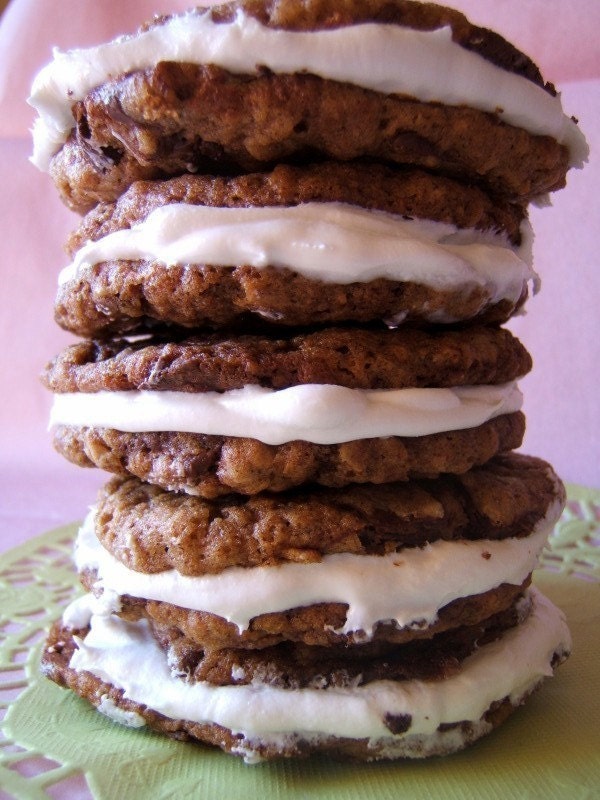 Vegan Oatmeal Cream Pies