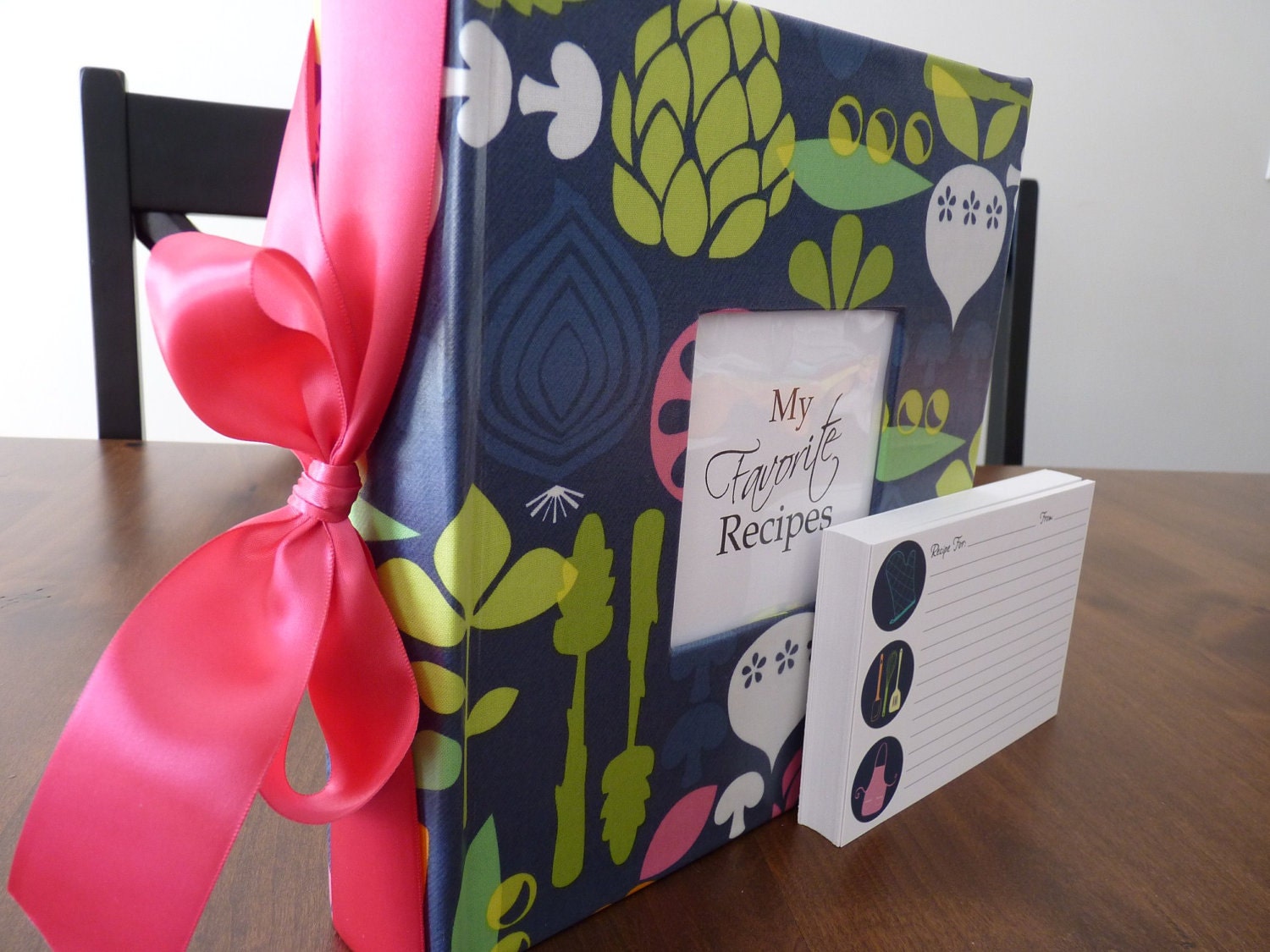 Recipe Album & Recipe Cards - Perfect for a recipe shower - Handwrapped in Laminated fabric