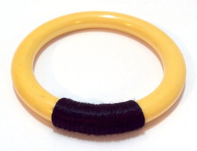 Bakelite Bangle Bracelet Butter Colored Vintage