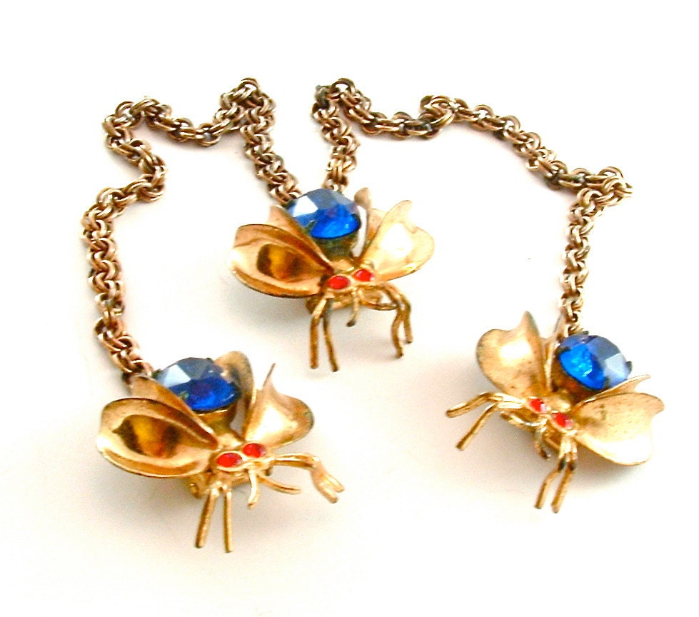 SALE Vintage Sweater Guard Fur Dress Clip Vintage Jewelry Fly Bugs Sapphire Blue (Free Shipping USA)