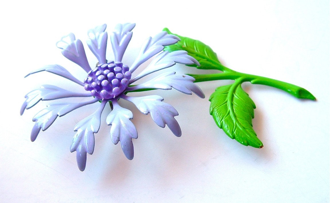 Lovely Lavender Vintage Floral Brooch Purple Lavender and Spring Green Flower Blooms ((Free Shipping USA))