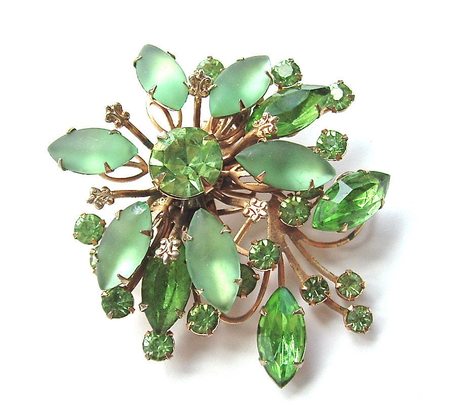 Rhinestone Brooch Vintage Peridot Jewelry Mint Green Art Glass Tiered Brooch, Free US Shipping