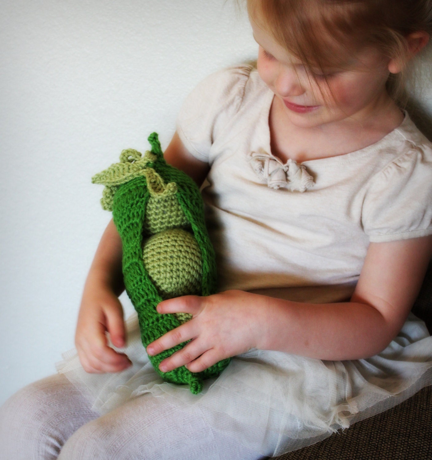 Crochet pattern PDF- Peas in a pod baby toy- an original hollydoll pattern