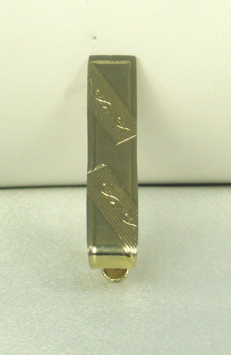 Vintage 1950s-1960s Etched Gold Tone Metal Tie Bar Clip