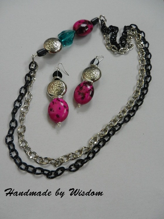 Black and Silver Chain with HOT Pink Focal Piece Necklace Set