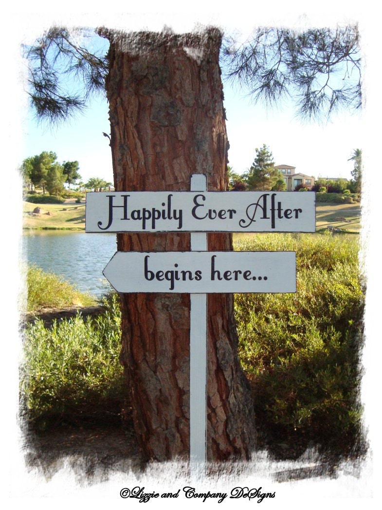 HaPPiLy EVeR AfTeR SiGn - HaPPiLY EVeR AfTeR BeGiNs HeRe - DiReCTioNaL WeDDiNg SiGnS - Fairy Tale Style - 4ft Stake - Distressed WHITE