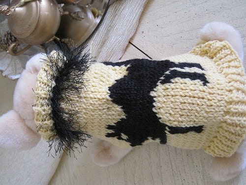 Halloween Specialty. Gold with Black Cat Sweater