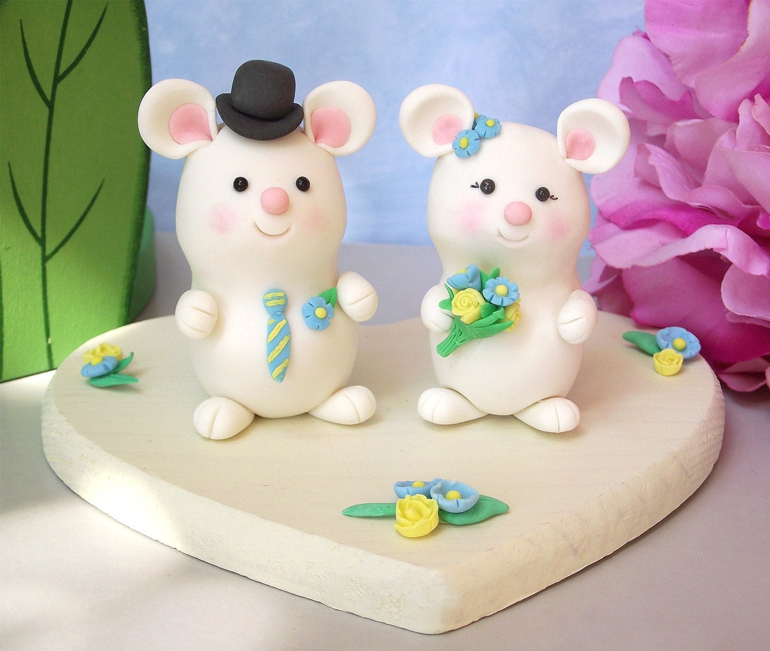 Cake topper wedding - Cute Mice with wood base - Personalized