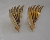 1980s Pandora Grecian Leaf Bouquet Ear Climbing Clip Earrings